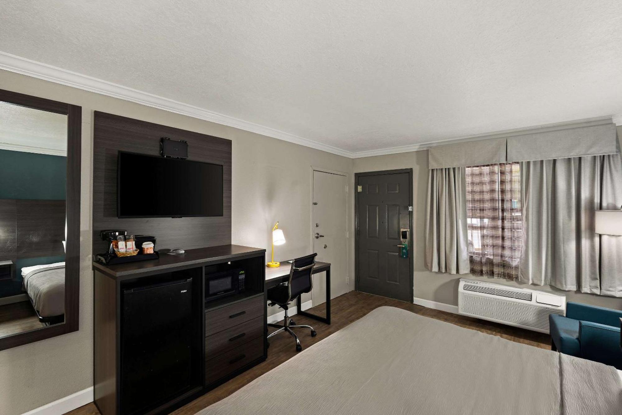 Quality Inn Ocean Springs Buitenkant foto