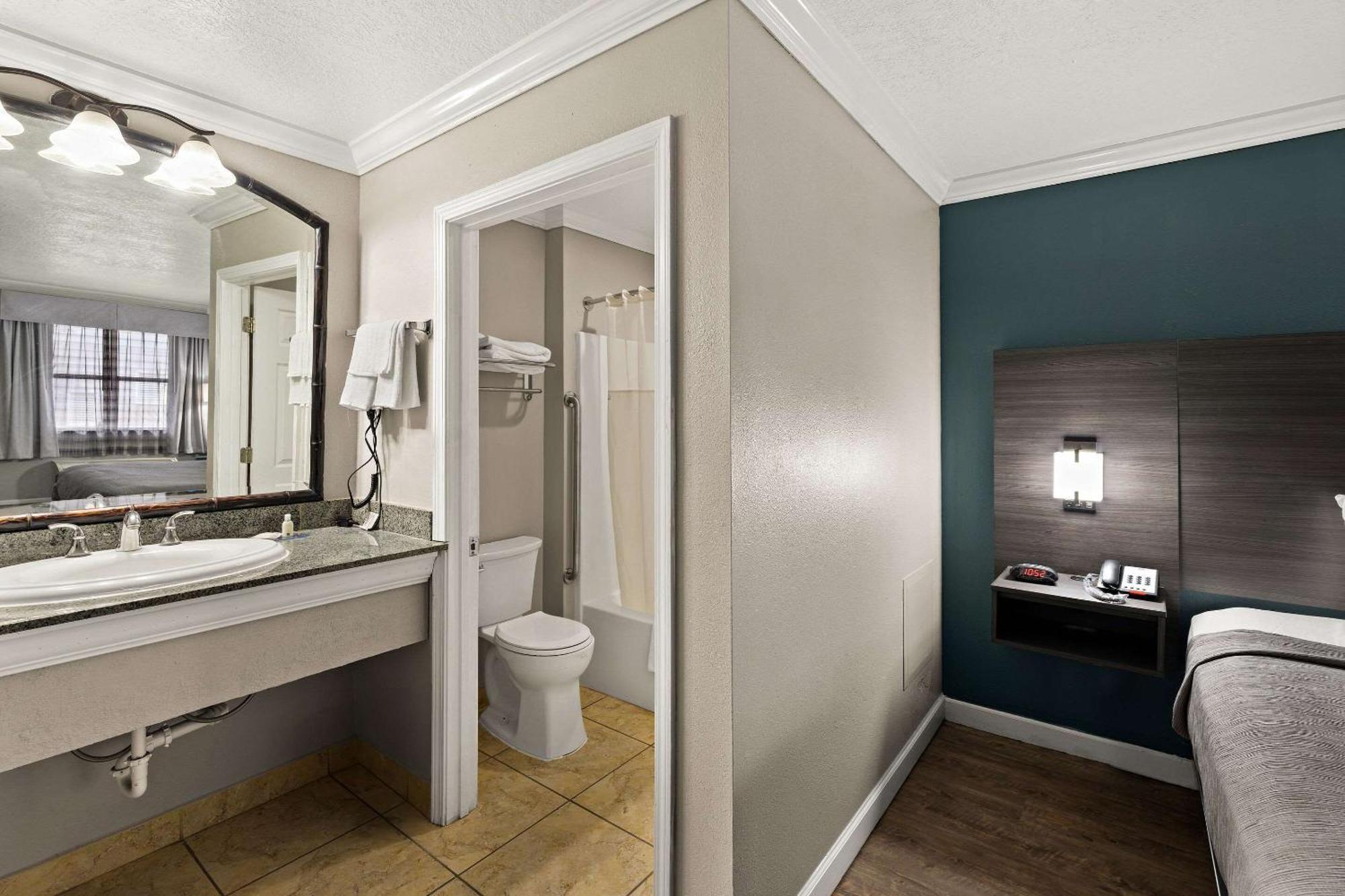 Quality Inn Ocean Springs Buitenkant foto